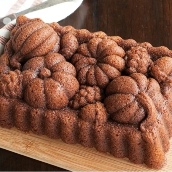 Nordic Ware Harvest Bounty Loaf Pan 6 Cups Heavy Cast Aluminum Fall Pumpkin - Picture 7 of 7